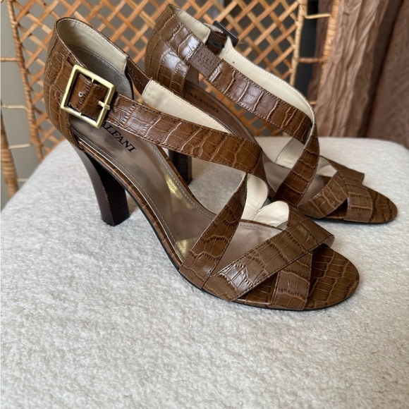 Alfani Croc-Embossed Brown Sandals - Picture 12 of 13